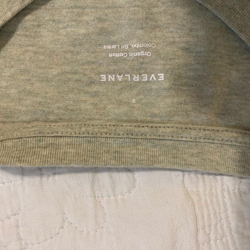 Everlane tshirt